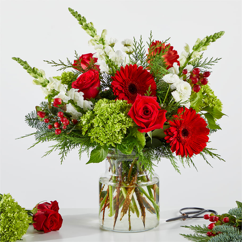 Merry Moment Bouquet – A Florist Original – BENNY'S FLOWERS, Norton VA