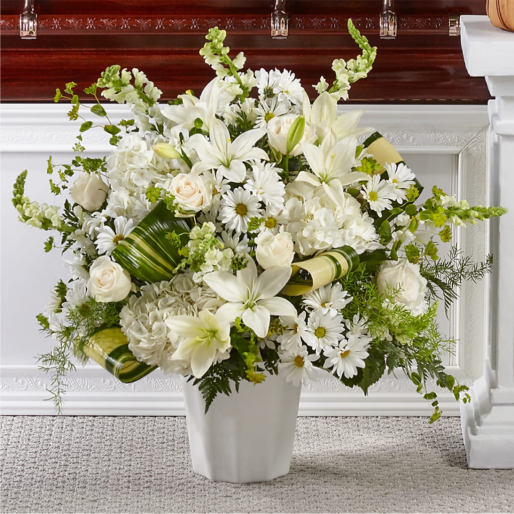 Thoughts of Tranquility Floor Basket – BENNY'S FLOWERS, Norton VA