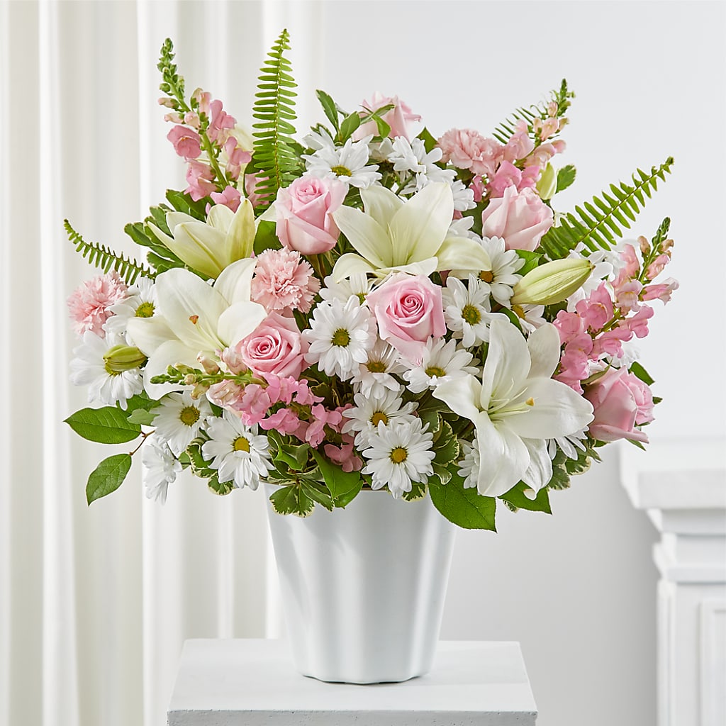Soft Touch Tabletop Basket – BENNY'S FLOWERS, Norton VA