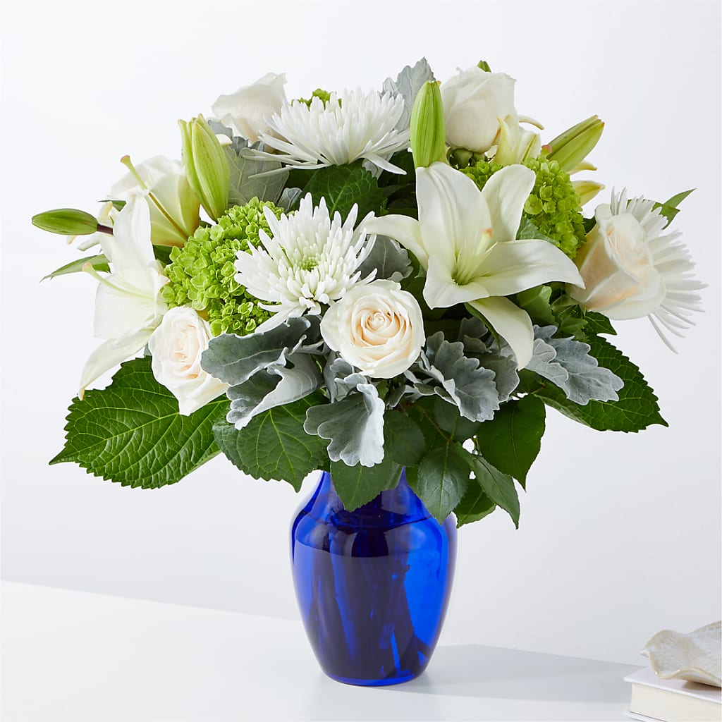 Snowy Dreams Bouquet – BENNY'S FLOWERS, Norton VA