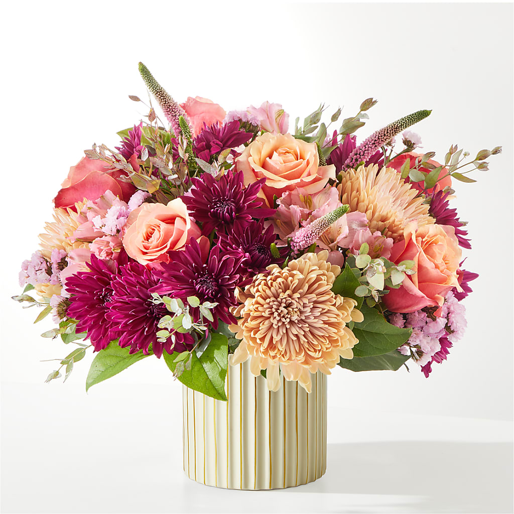 Berry Cobbler Bouquet with Ivory Vase – BENNY'S FLOWERS, Norton VA