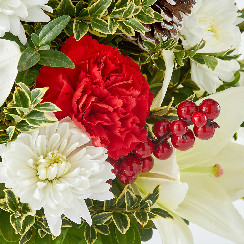 Festive Moments Tree – BENNY'S FLOWERS, Norton VA
