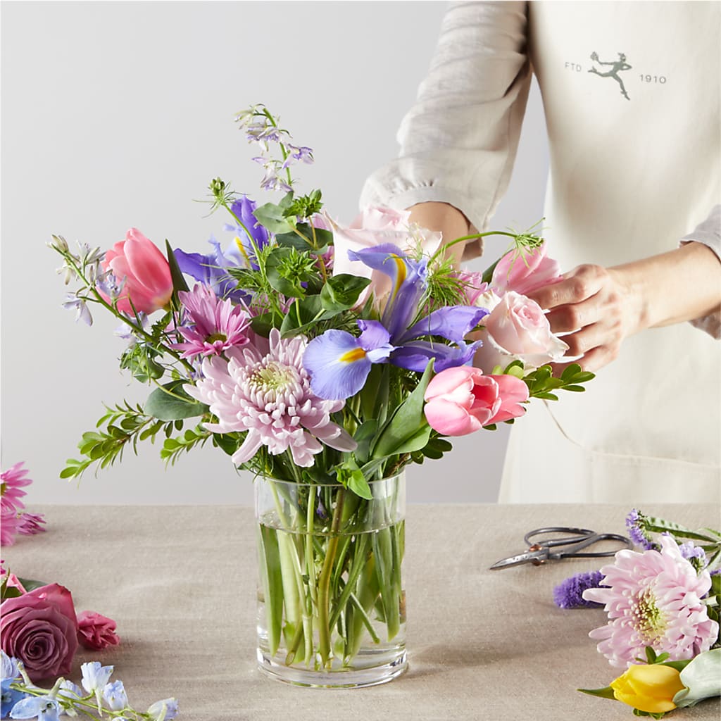 Pastel Tradition - A Florist Original – BENNY'S FLOWERS, Norton VA