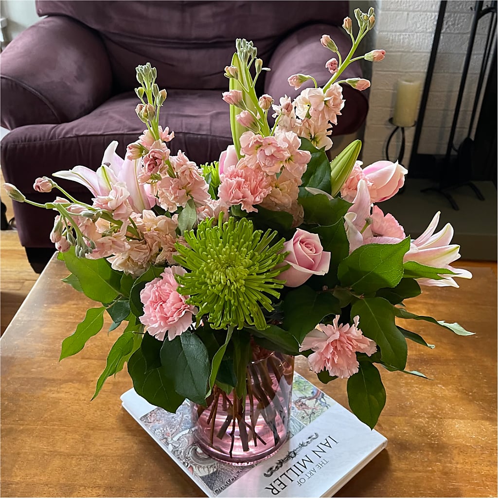 Pretty in Pink Bouquet – BENNY'S FLOWERS, Norton VA