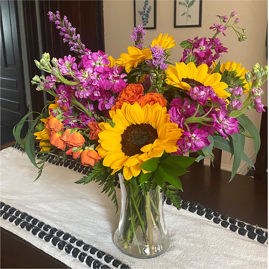 Rays of Life Bouquet – BENNY'S FLOWERS, Norton VA