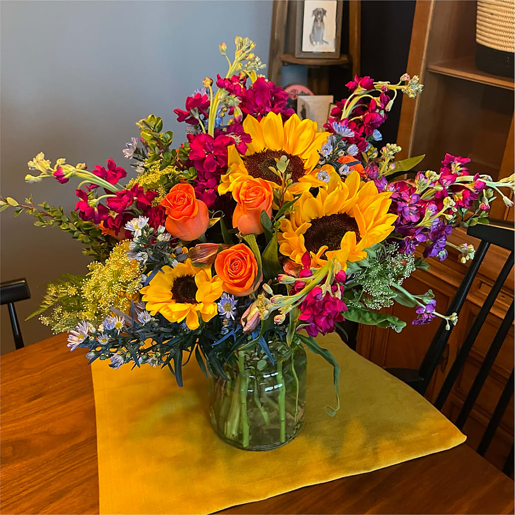Rays of Life Bouquet – BENNY'S FLOWERS, Norton VA