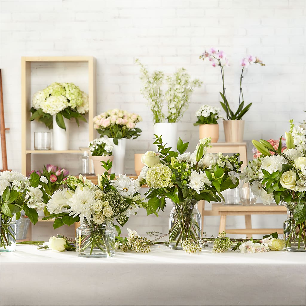 Classic Ivory – A Florist Original – BENNY'S FLOWERS, Norton VA