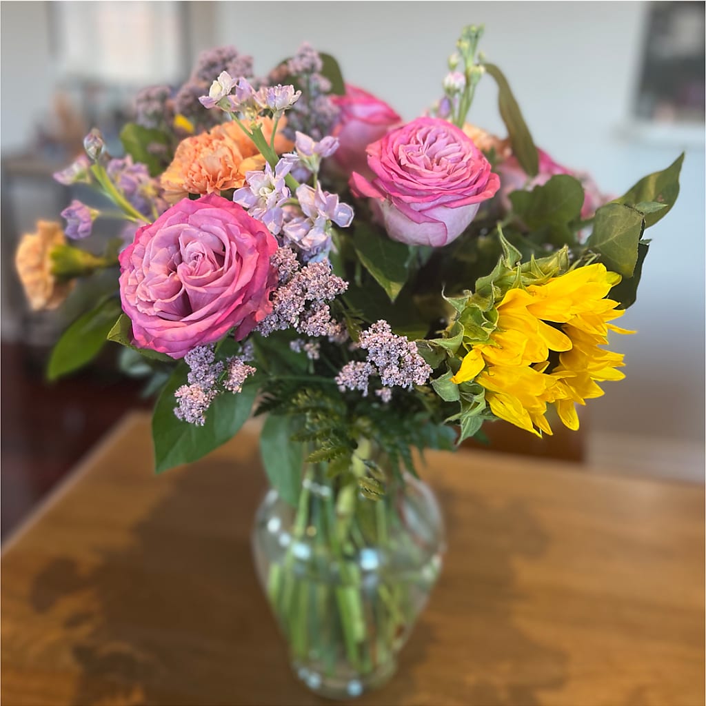 Yellow Brick Road Bouquet – BENNY'S FLOWERS, Norton VA