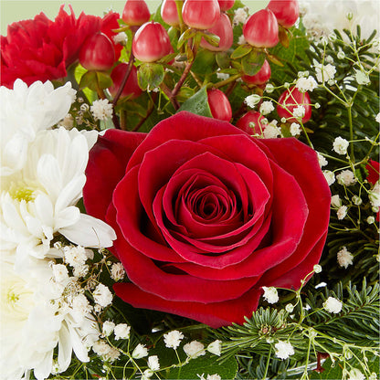 Chance of Flurries Bouquet – BENNY'S FLOWERS, Norton VA