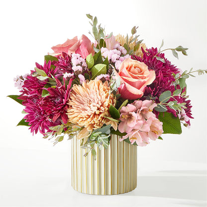 Berry Cobbler Bouquet with Ivory Vase – BENNY'S FLOWERS, Norton VA