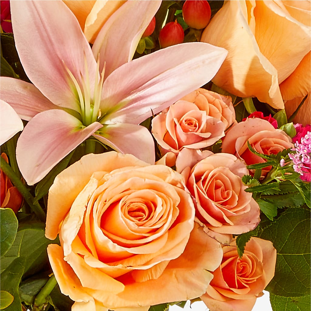 Bisous Bouquet – BENNY'S FLOWERS, Norton VA
